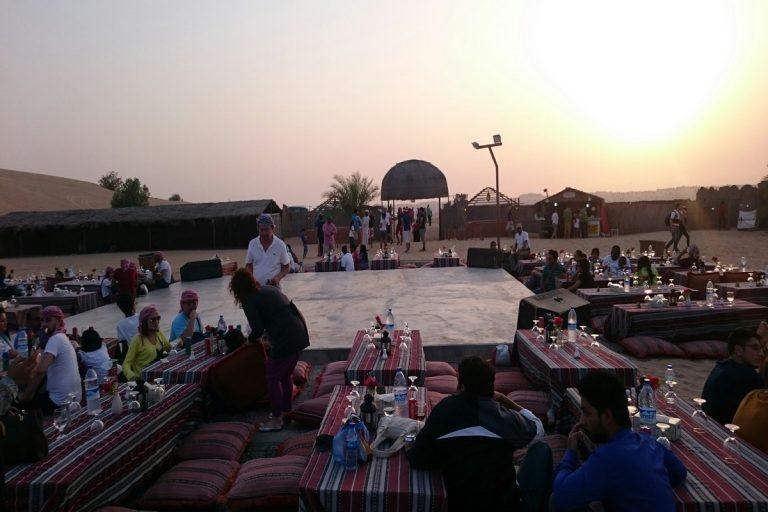Hurghada : Aventure en jeep dans le désert et observation des étoiles avec dîner