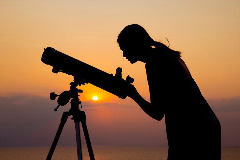 Hurghada : Aventure en jeep dans le désert et observation des étoiles avec dîner