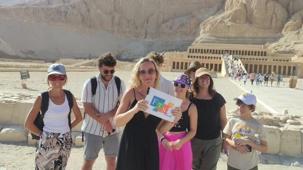 Travelers in front of Hatshepsut Temple in Luxor